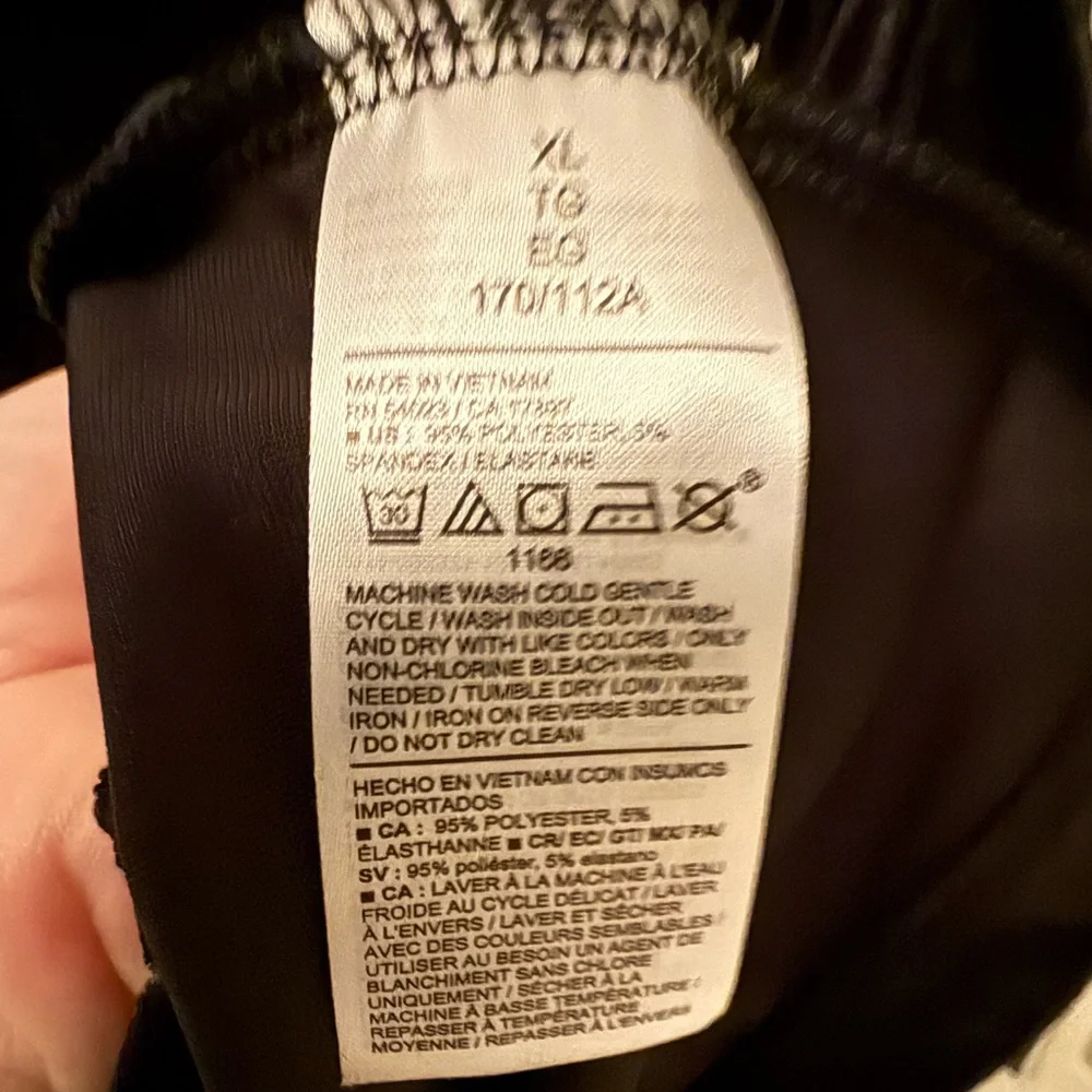 Old Navy Off-the-Shoulder Ruched Velvet Mini Dress Black Size XL NWT party - Picture 8 of 9